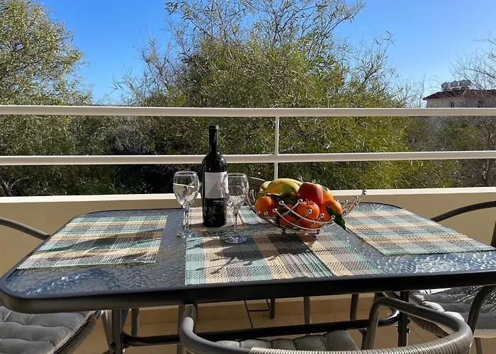 アパート Nissi Beautiful アヤナパ