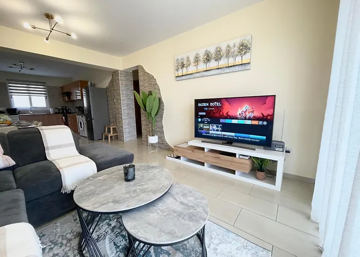 Nissi Beautiful アパート アヤナパ