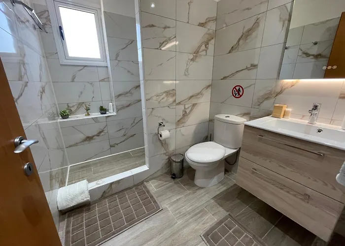 Nissi Beautiful アパート アヤナパ